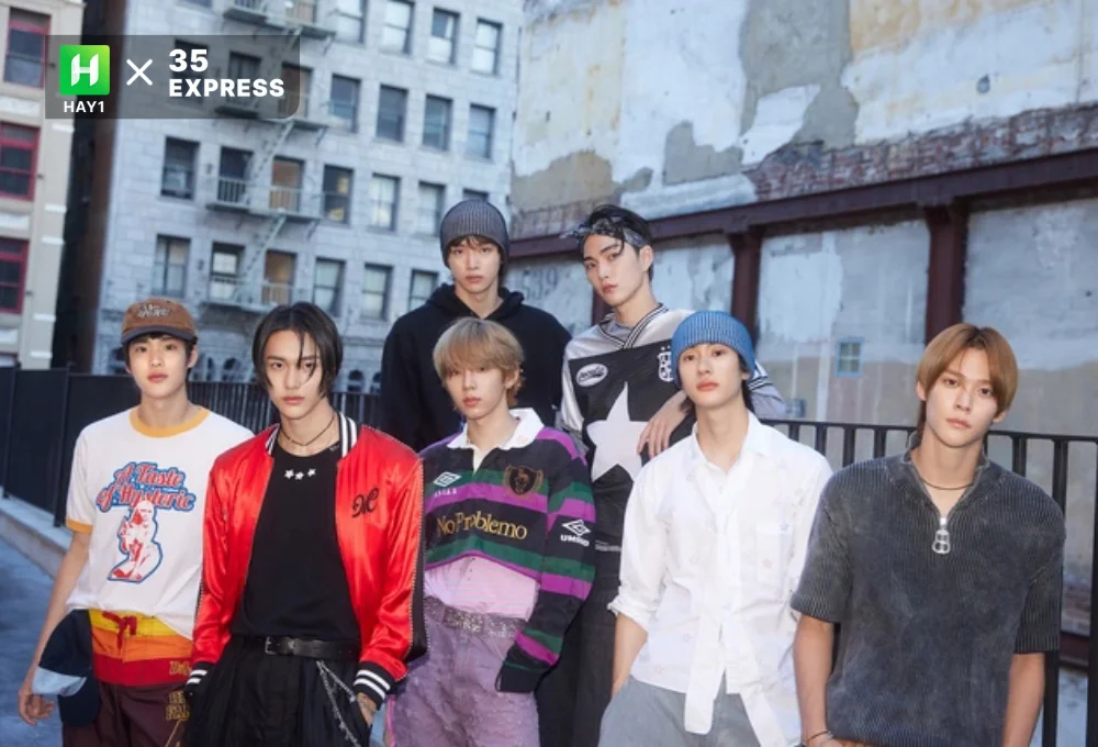 Eunseok cùng các thành viên của nhóm RIIZE trực thuộc SM Entertainment