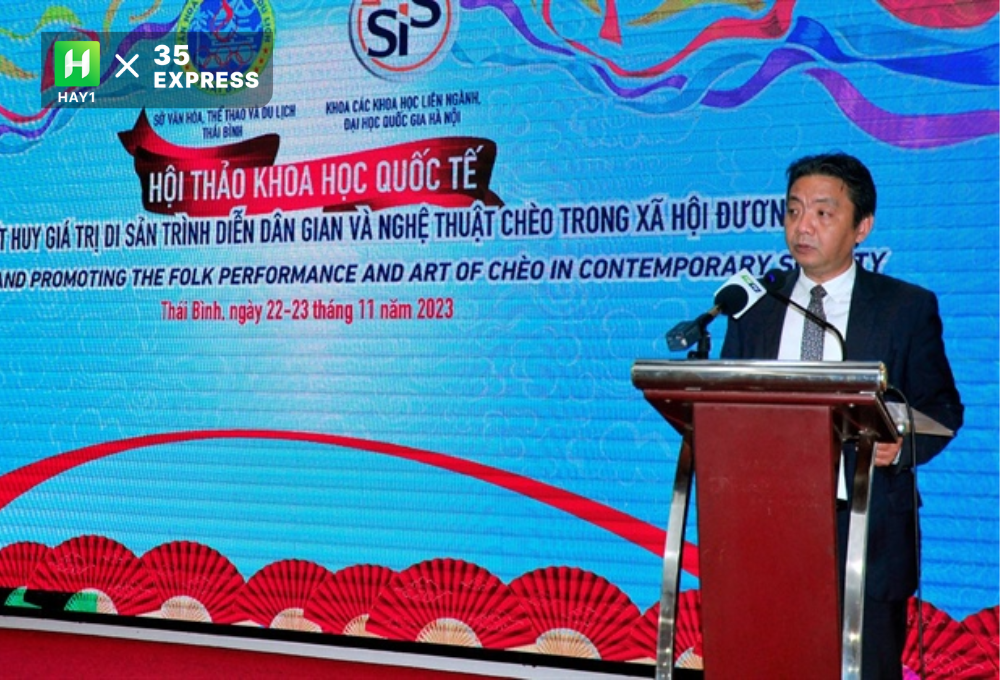 Thứ trưởng Bộ Văn hóa, Thể thao và Du lịch Hoàng Đạo Cương phát biểu tại một buổi lễ
