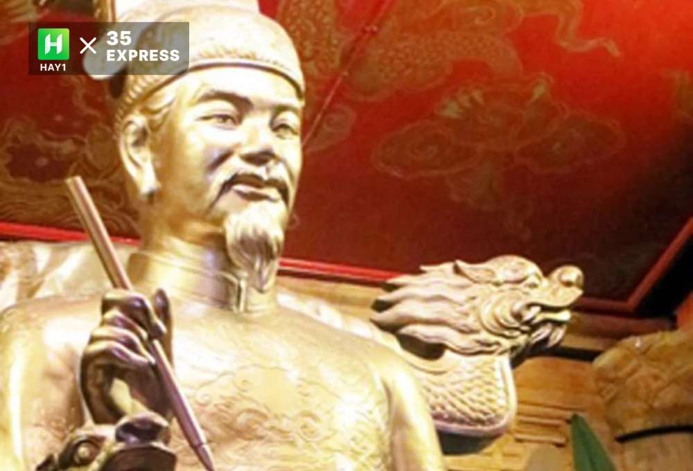 Tượng thờ Vua Lê Thái Tông - phụ hoàng của vua Trần Nhân Tông