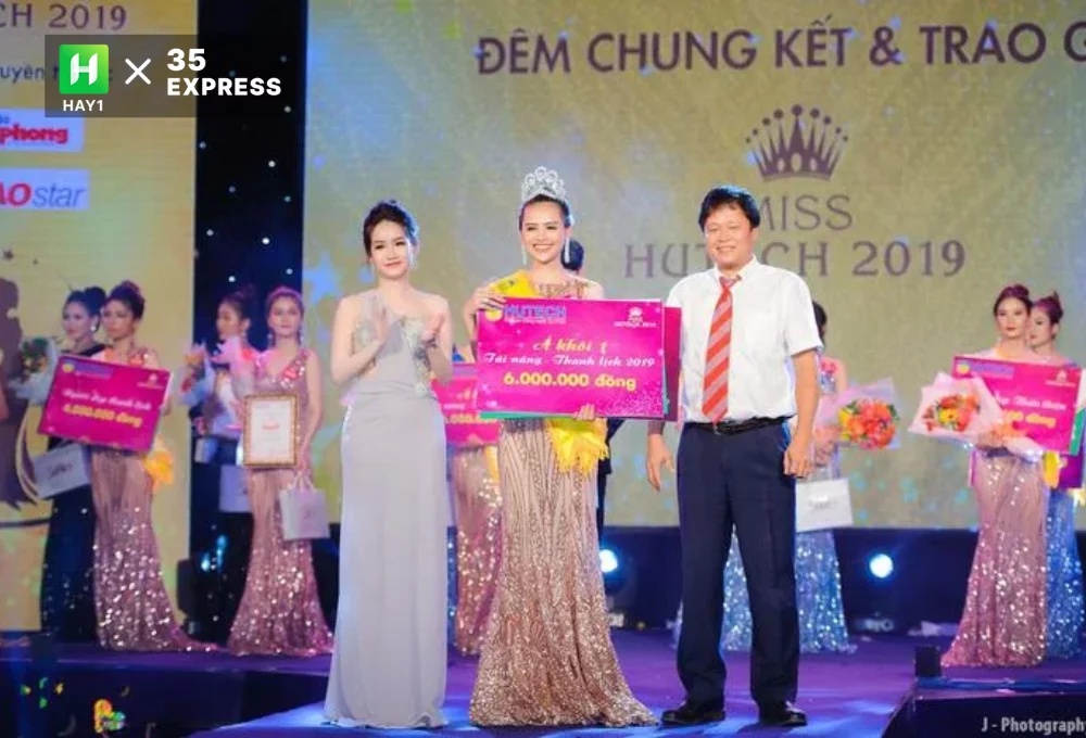 Cao Thị Tuyết xuất sắc giành ngôi vị Á khôi 1 của cuộc thi Miss Hutech 2019