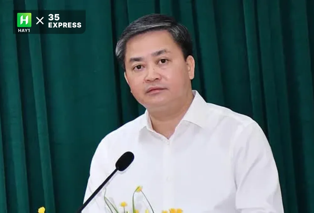 Bí thư Tỉnh ủy Lê Đức Thọ phát biểu khai mạc Hội nghị lần thứ 8 Ban Chấp hành Đảng bộ tỉnh Bến Tre khoá XI