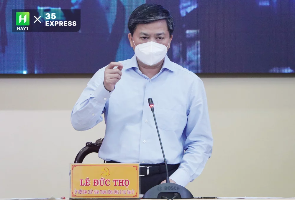 Ông Lê Đức Thọ, Trưởng ban Chỉ đạo phòng chống dịch Covid-19 tỉnh Bến Tre, tại cuộc họp trực tuyến