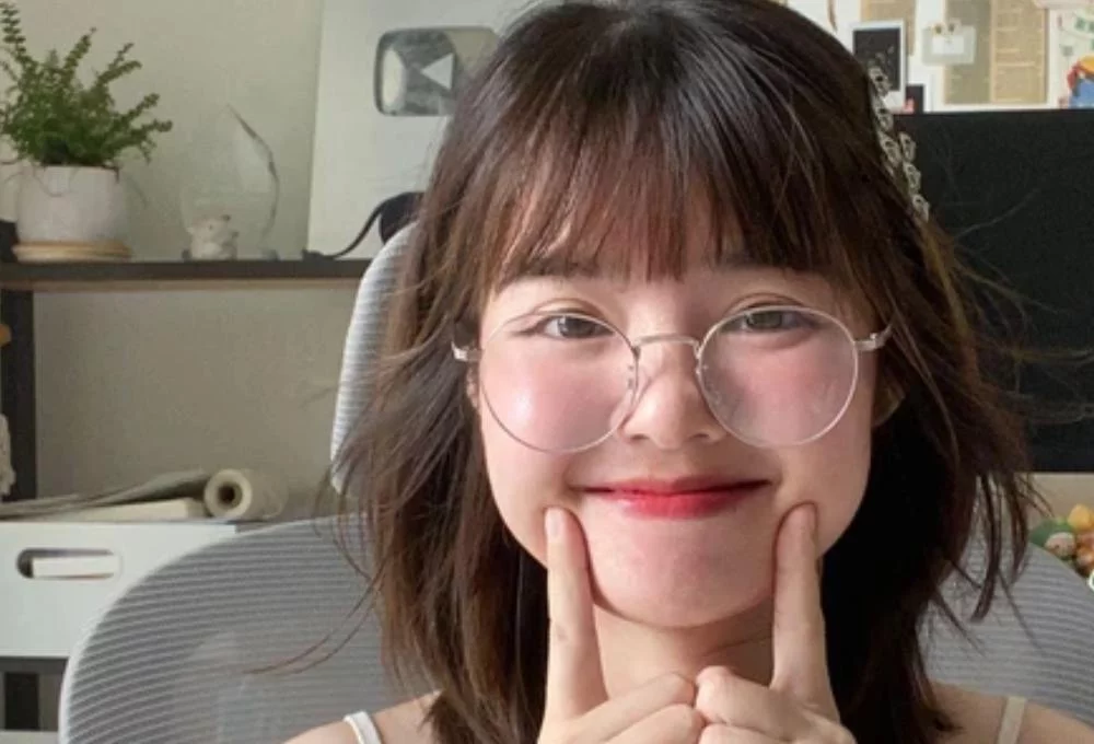 Hạt Tiêu Play là ai?