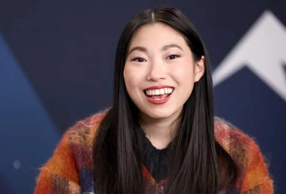 Thong-tin-thu-vi-ve-Awkwafina