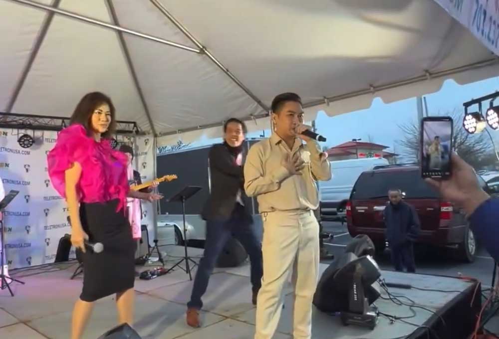 Lộ clip hát dưới ‘lá cờ lạ’ gây tranh cãi