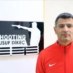 Yusuf Dikec là ai? Phong thái thi đấu VĐV bắn súng Thổ Nhĩ Kỳ gây sốt 