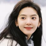 Chương Nhược Nam là ai? “Bạch nguyệt quang” của Cbiz bị chỉ trích khi đụng hàng với đàn chị
