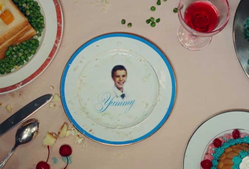 Sự thật đằng sau MV “Yummy”