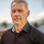 Gerard Williams là ai? Chồng của ca sỹ Bích Tuyền đâm đơn kiện Mr. Đàm