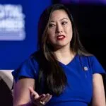 Caroline Phạm là ai? Chuyên gia gốc Việt được bổ nhiệm Quyền Chủ tịch CFTC