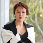 Celine Nhã Nguyễn là ai? Người phụ nữ chinh phục ngọn núi cao nhất thế giới 
