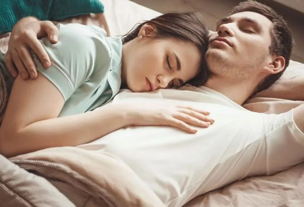 "Bắt chồng trả bài" có ý nghĩa là gì?