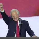 Peter Navarro là ai? Người thiết kế chính sách thương mại của Donald Trump