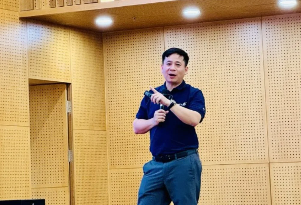 Thông tin về Lê Hồng Việt